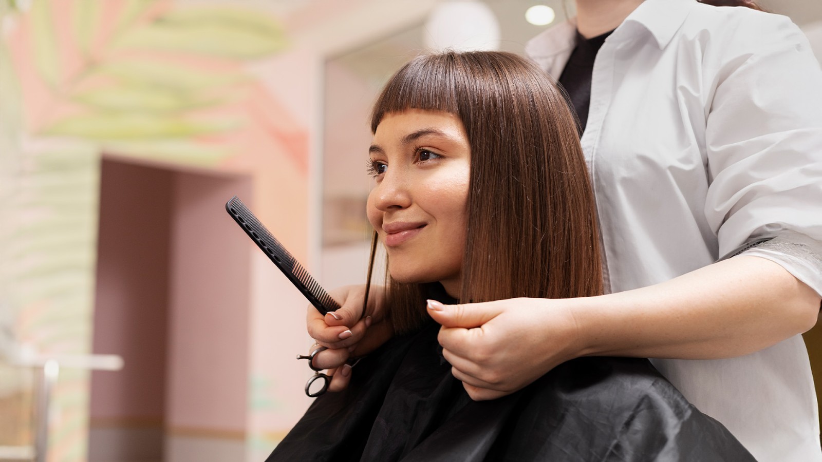 The Ultimate Guide to Choosing the Right Haircut for Your Face Shape